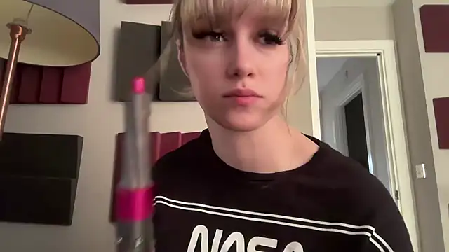 LustfulLuna  online show from 13, 11, 2025