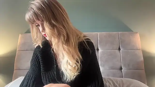 LustfulLuna  online show from 16, 2, 2025