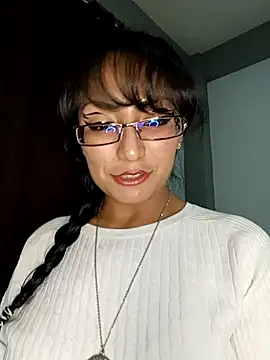 Lucy Chery online show from 26, 7, 2026