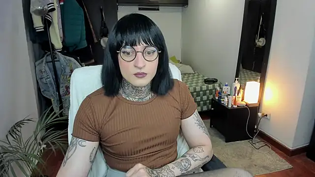 ShiiraVelkor online show from 12, 9, 2025