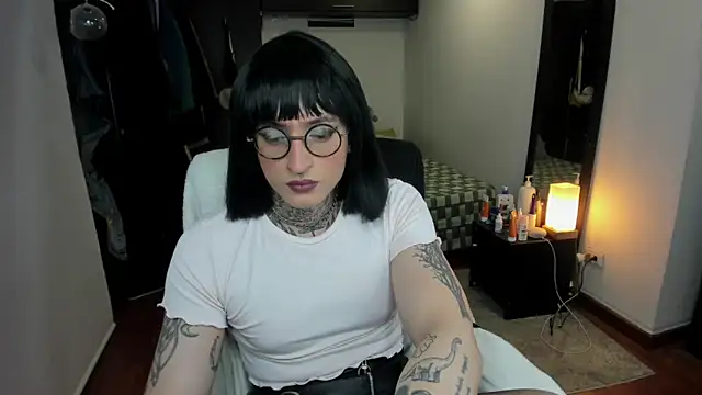 ShiiraVelkor online show from 13, 9, 2025