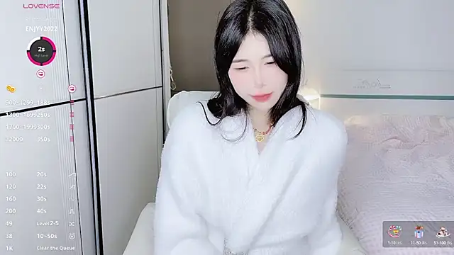 Snapshot of White-Star chatting on 4, 2, 2025 White-Star online show from 4, 2, 2025