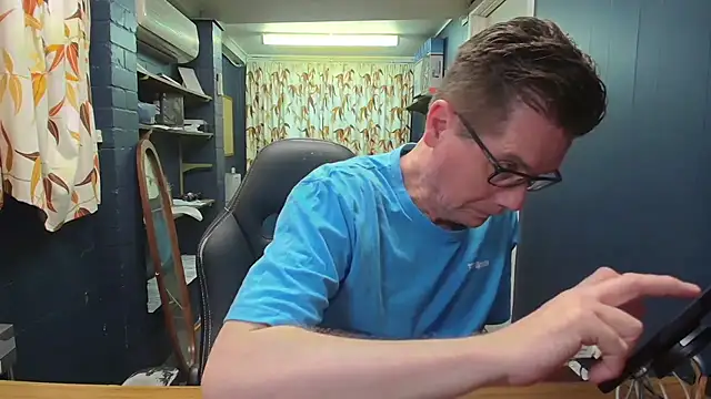 tilobinder online show from 11, 10, 2025