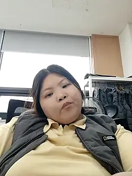 hello098712 online show from 19, 9, 2025