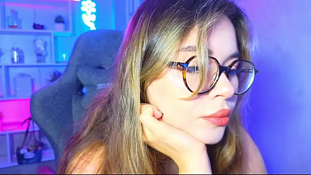 CutiePie3 online show from 5, 10, 2025