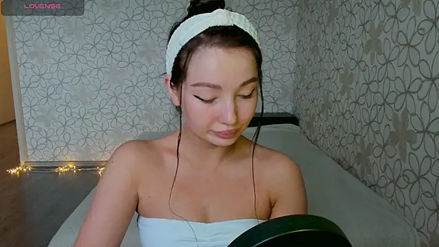 Lissa Cristal online show from 17, 5, 2026