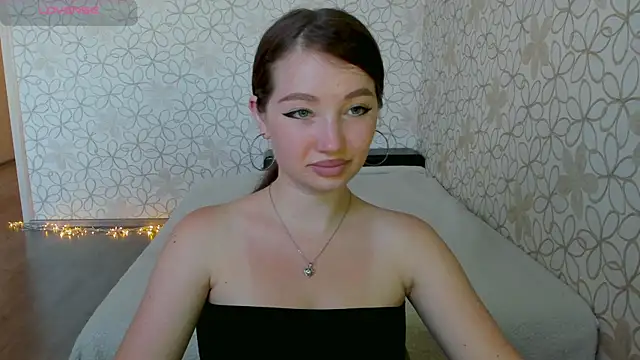 Snapshot of Lissa_Cristal chatting on 28, 6, 2026 Lissa Cristal online show from 28, 6, 2026