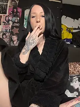 MissMidnightUK online show from 13, 2, 2026