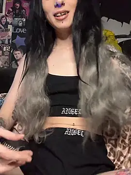 MissMidnightUK online show from 8, 3, 2026