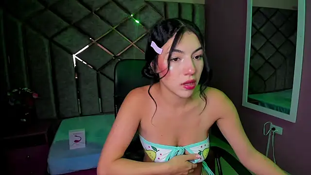 Poly Sasha  online show from 9, 11, 2025