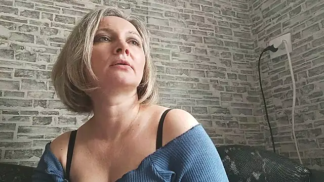 EdithManning online show from 10, 3, 2025