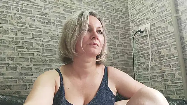 EdithManning online show from 18, 3, 2025