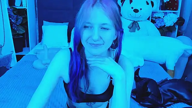 MiaKarlos online show from 22, 9, 2025