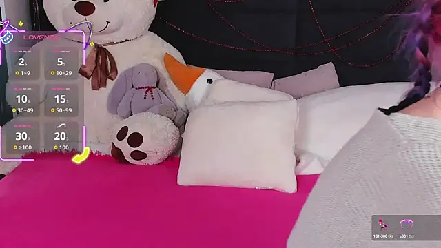 MiaKarlos online show from 5, 10, 2025