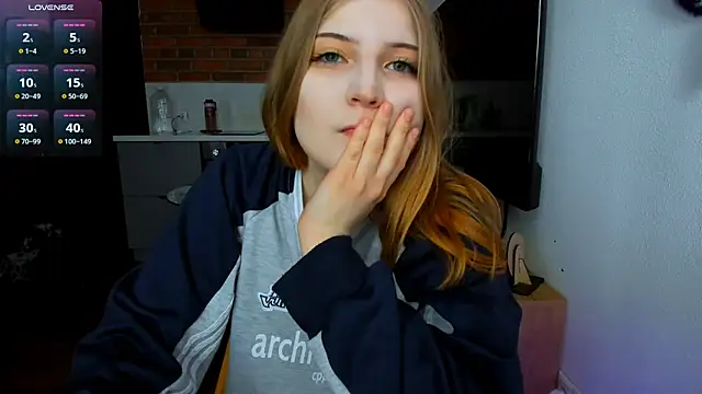 princessaalicc online show from 28, 2, 2025