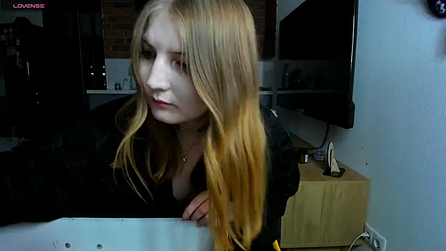 princessaalicc online show from 7, 3, 2025