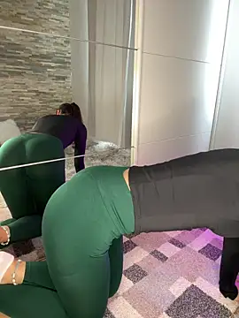 LeonieLindner online show from 12, 1, 2025