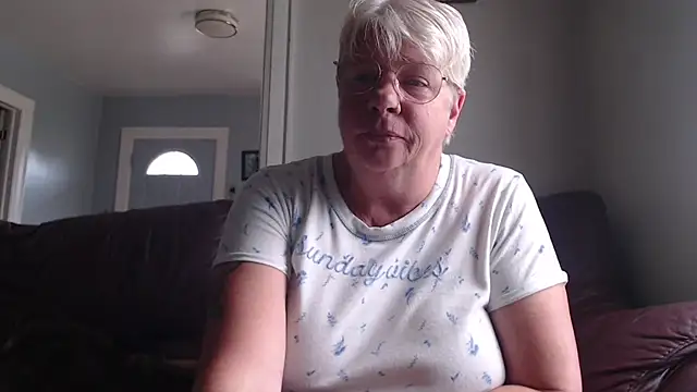 canadiancougar1965 online show from 17, 10, 2025