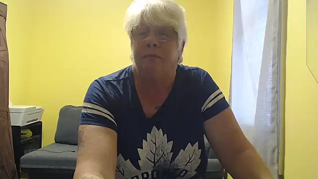 canadiancougar1965 online show from 30, 11, 2025