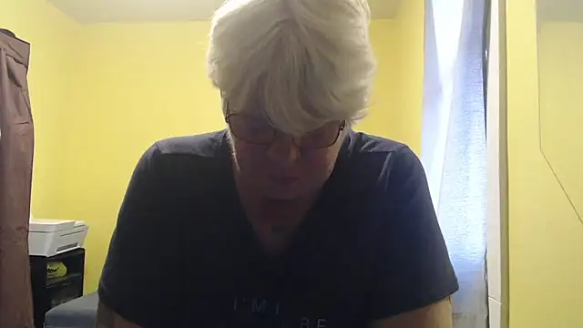 canadiancougar1965 online show from 2, 12, 2025