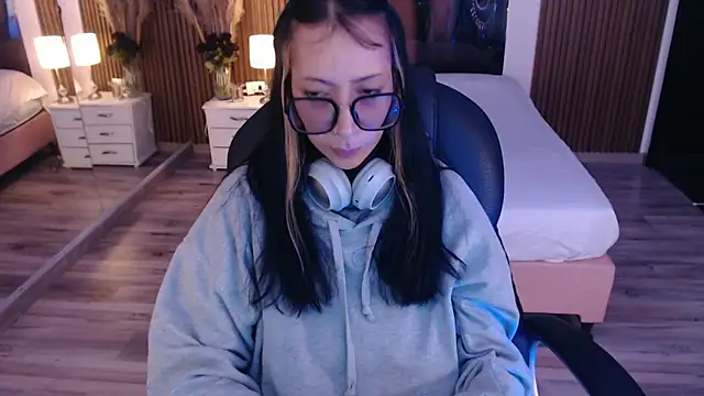 Sam mansson66 online show from 5, 11, 2025