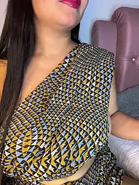 Snapshot of shara_queen1 chatting on 28, 6, 2026 shara queen1 online show from 28, 6, 2026
