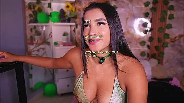 zoey-fox online show from 24, 3, 2026