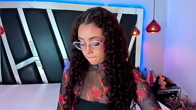 antonelllepiercee online show from 14, 3, 2025