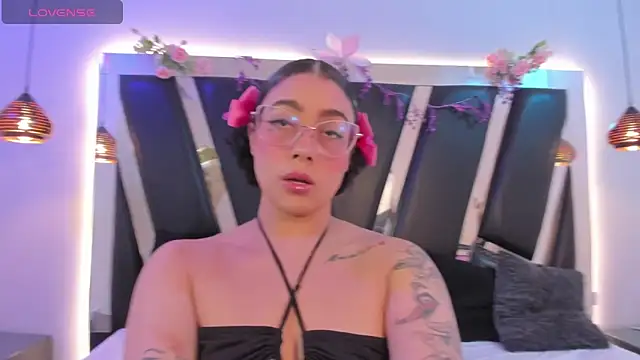 antonelllepiercee online show from 11, 3, 2026