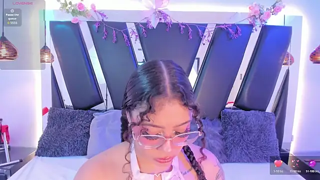 antonelllepiercee online show from 28, 4, 2026