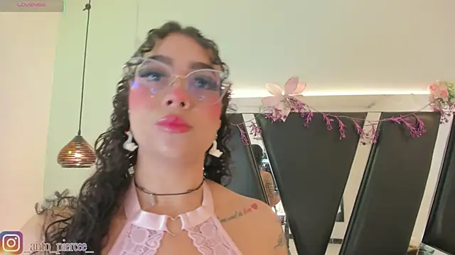 antonelllepiercee online show from 3, 6, 2026