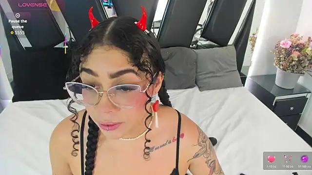 antonelllepiercee online show from 20, 11, 2025