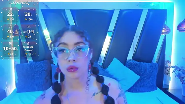 antonelllepiercee online show from 13, 9, 2025