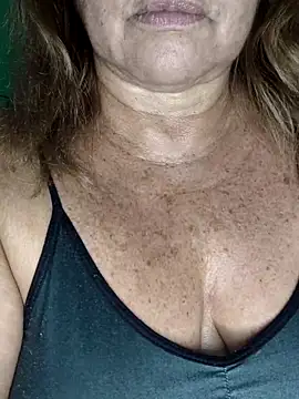 Kasandra Ho online show from 6, 11, 2025