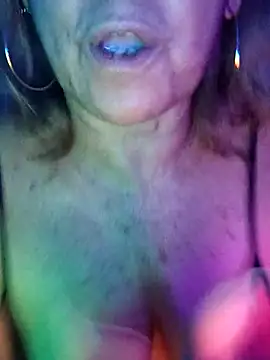 Kasandra Ho online show from 17, 4, 2026