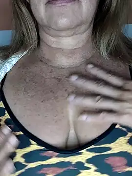 Kasandra Ho online show from 12, 9, 2025