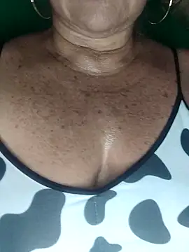 Kasandra Ho online show from 29, 10, 2025