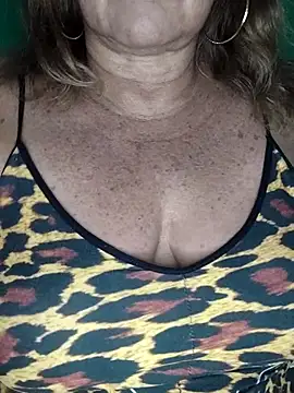 Kasandra Ho online show from 2, 11, 2025