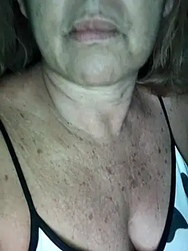 Kasandra Ho online show from 5, 4, 2026