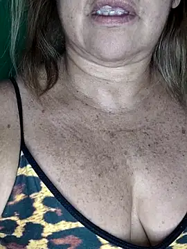 Kasandra Ho online show from 29, 9, 2025