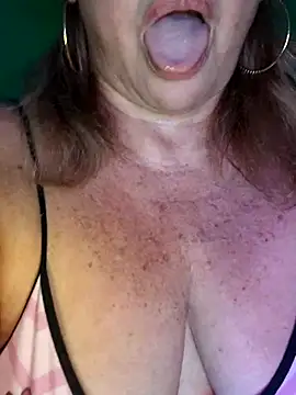 Kasandra Ho online show from 2, 12, 2025