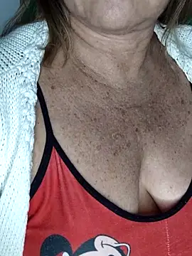 Kasandra Ho online show from 15, 10, 2025