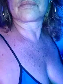 Kasandra Ho online show from 6, 4, 2026