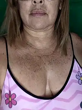 Kasandra Ho online show from 2, 10, 2025