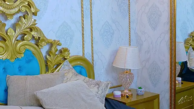 LucyLeah online show from 4, 11, 2025