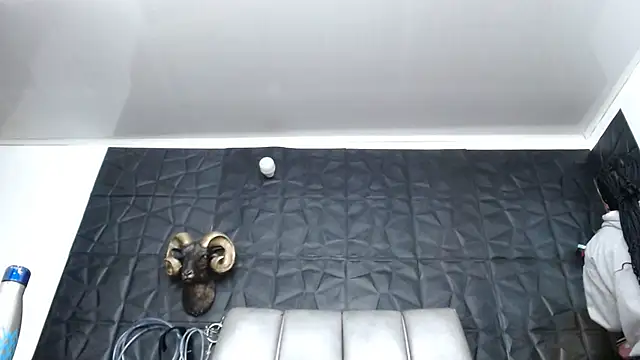 Hanna Fox 69 online show from 15, 4, 2026