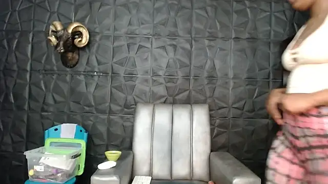 Hanna Fox 69 online show from 12, 9, 2025