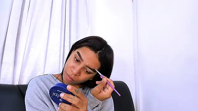 Fernanda brown18 online show from 9, 10, 2025