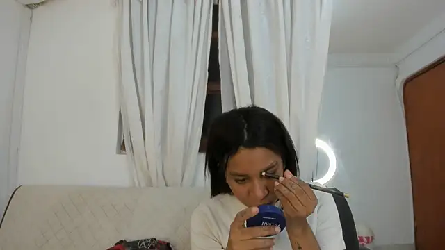 Fernanda brown18 online show from 27, 10, 2025