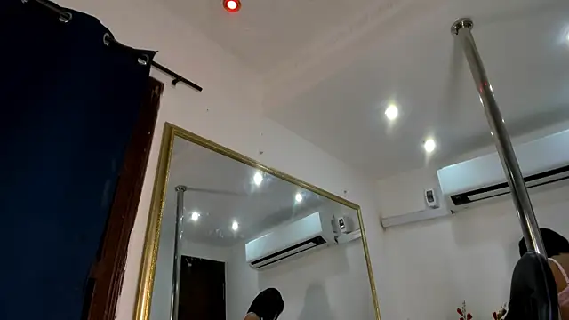 Fernanda brown18 online show from 17, 10, 2025